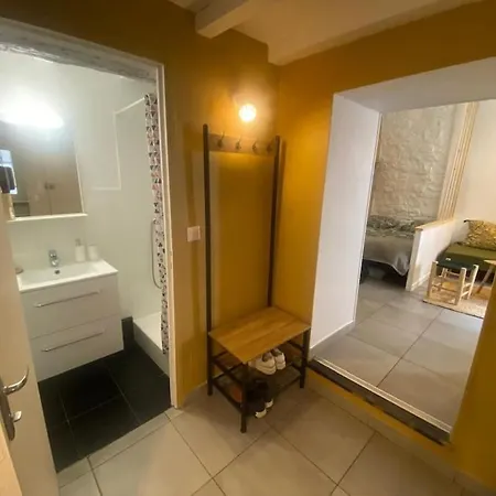 Studio Centre Dans Rue Pietonne Au Calme Lägenhet *